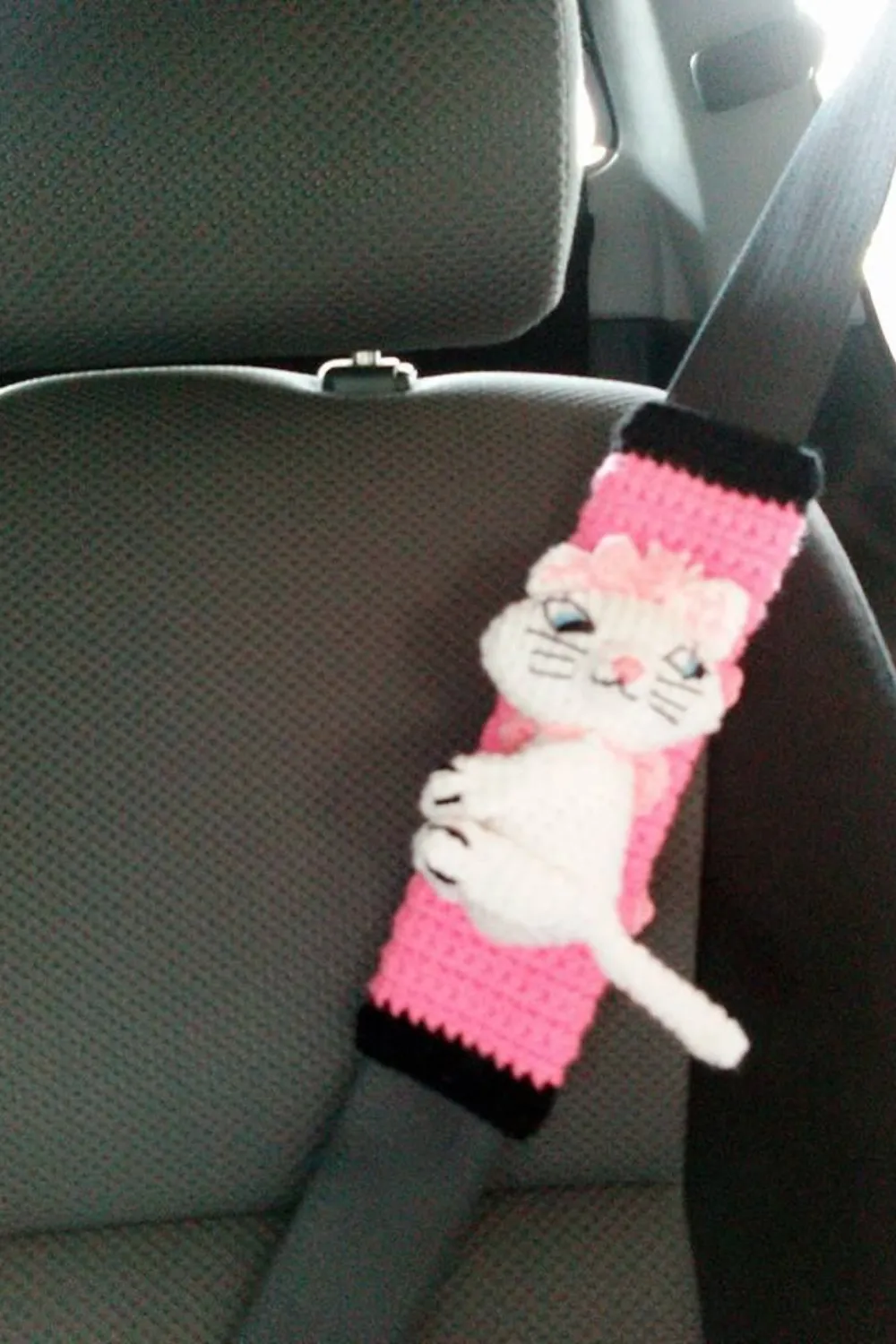Crochet Car Seatbelt Cover for Style and Softness 3 Crochet Car Seatbelt Cover