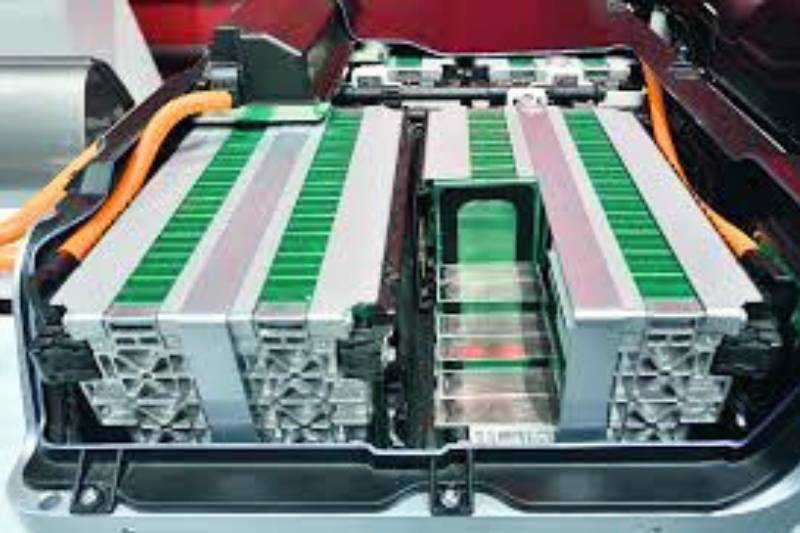 how much does an electric vehicle battery cost