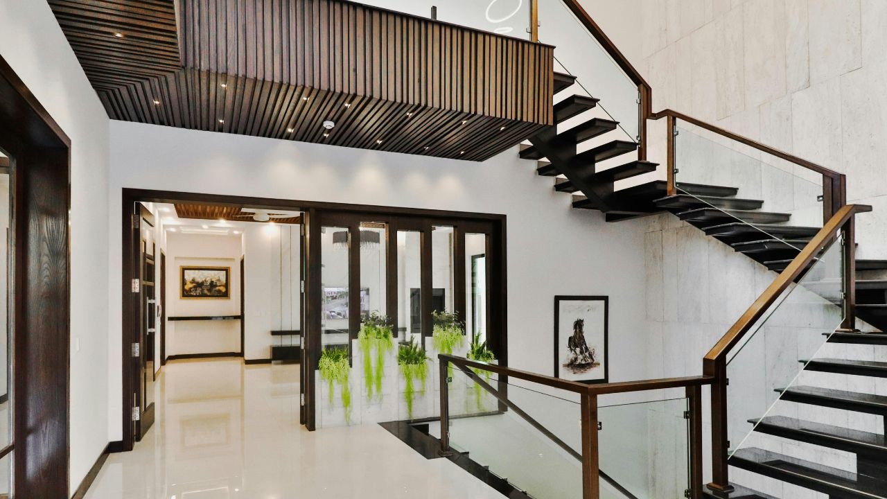 25 Minimalist Stair Ideas That Feel Sleek and Open 1 Elegant Staircase Styles for Every Aesthetic