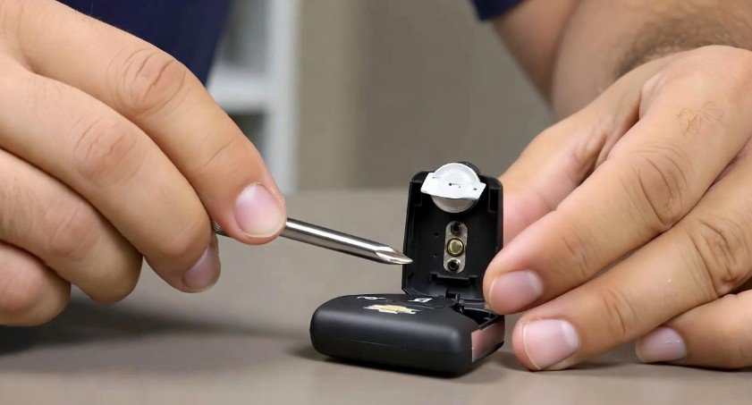 How to Change Battery in Chevrolet Key Fob Easy Step-by-Step Guide