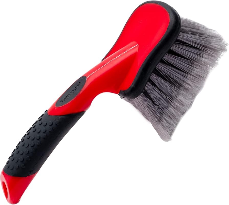 Short handle car wash brush for wheels fenders and detailing with soft